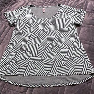 EUC LuLaRoe classic T, sweater texture size S